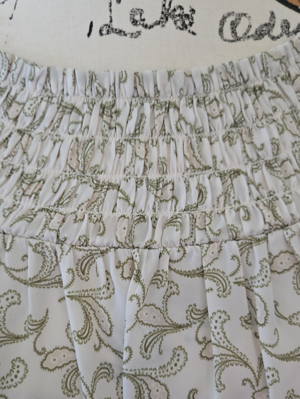 Ann Taylor Smocked Floral Peasant Top in Cream and Olive - Picture 2 of 6